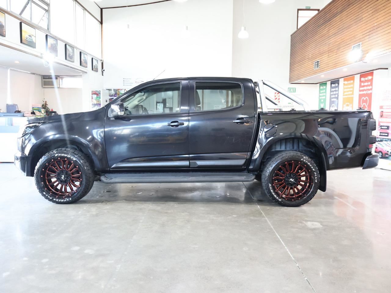 Vehicle image 4