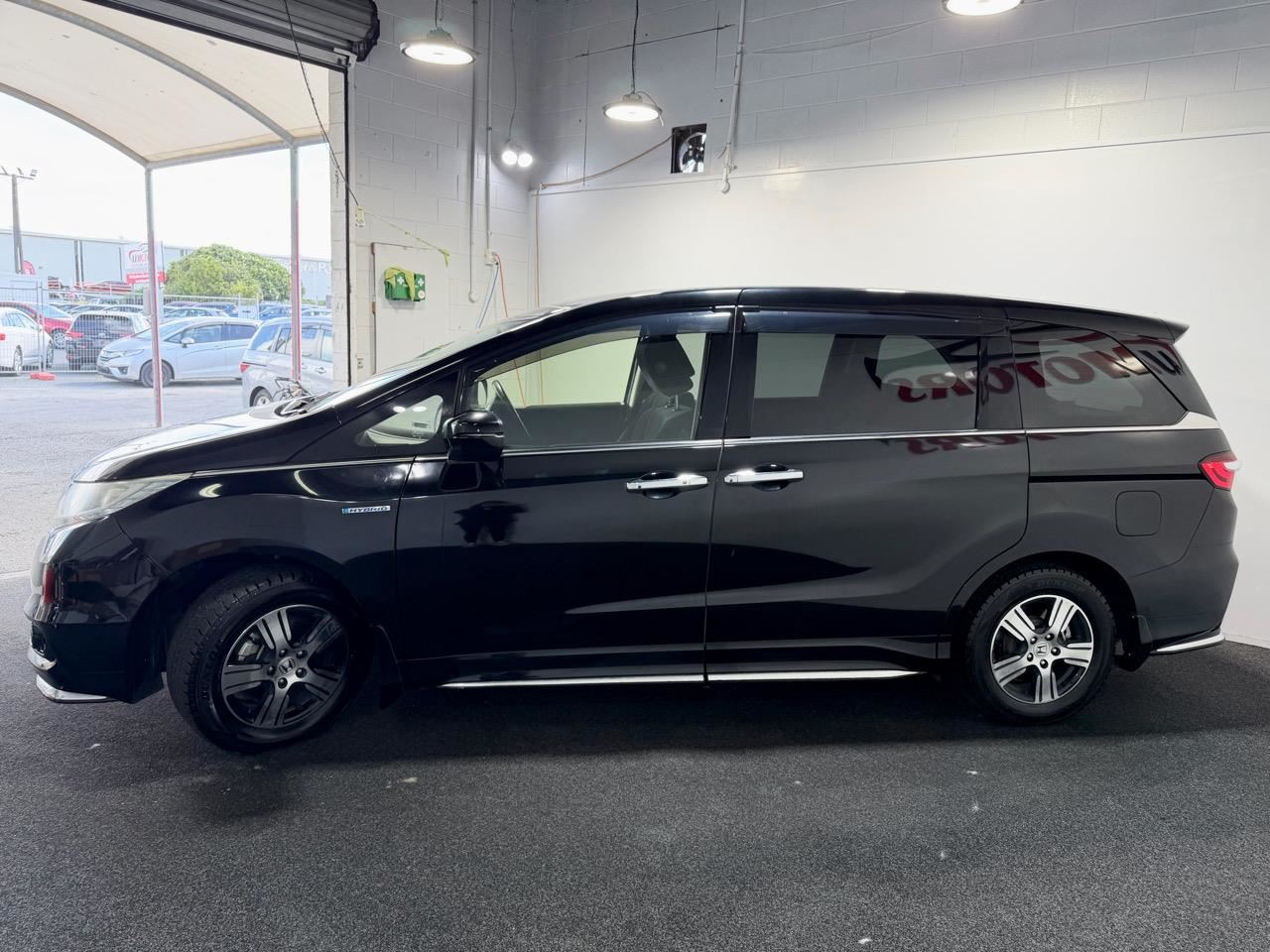 Vehicle image 5