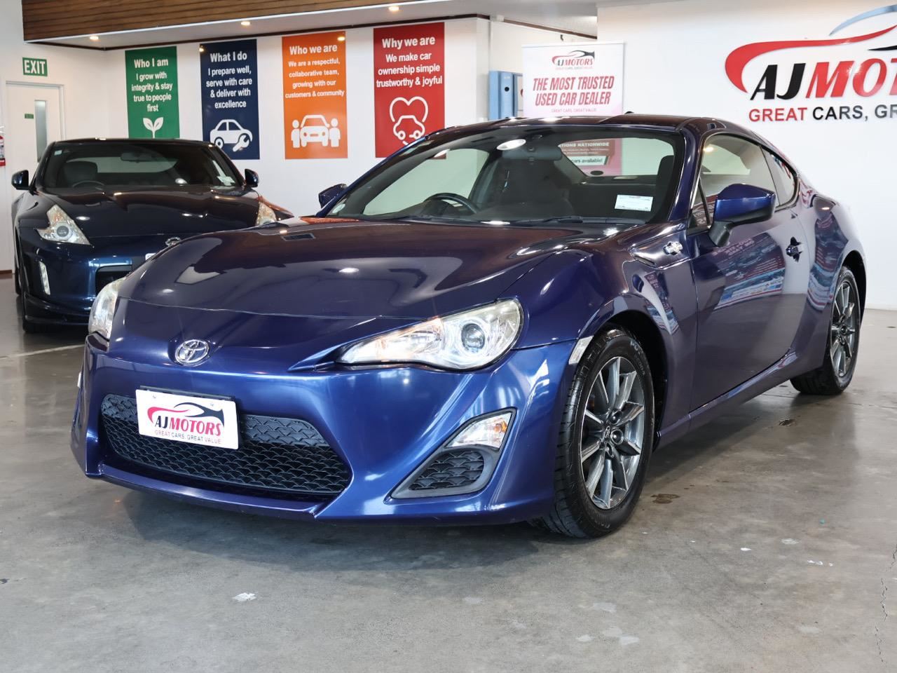 Vehicle image 3