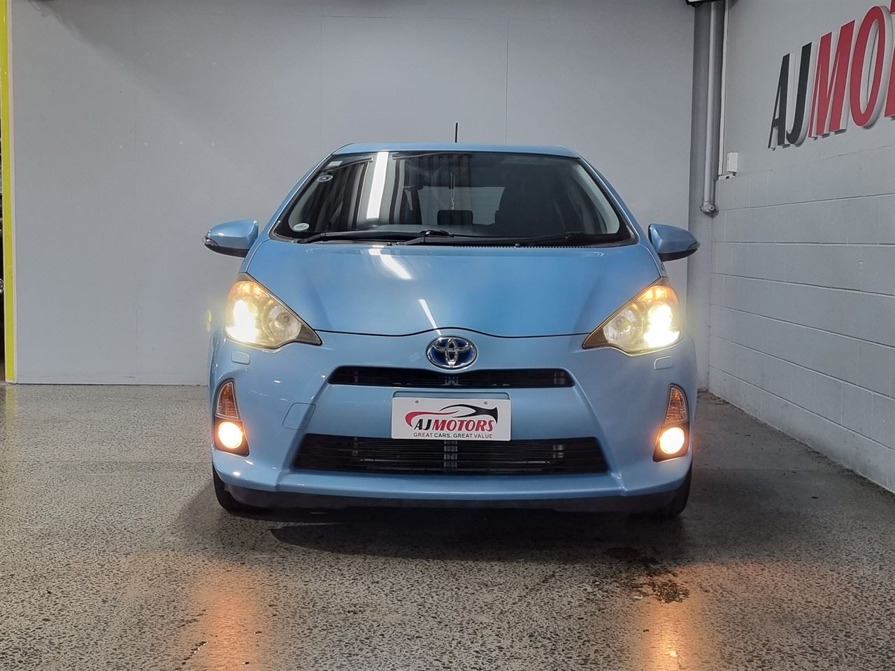 Vehicle image 2