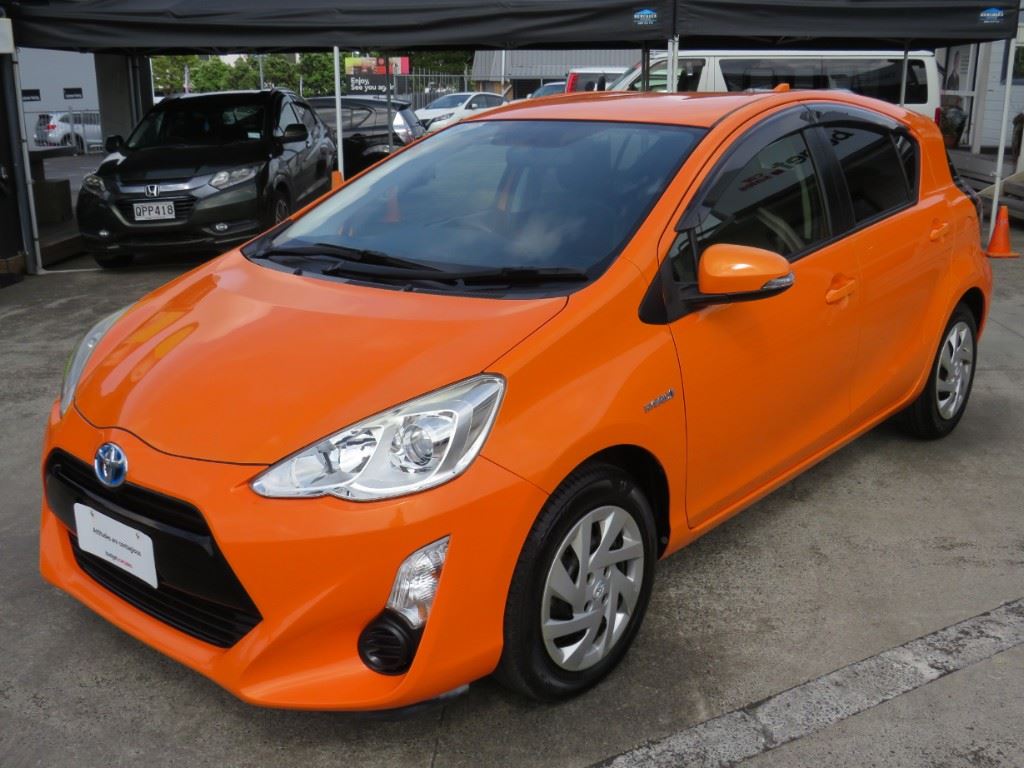 Vehicle image 3