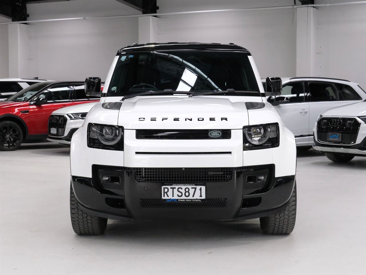 Vehicle image 3