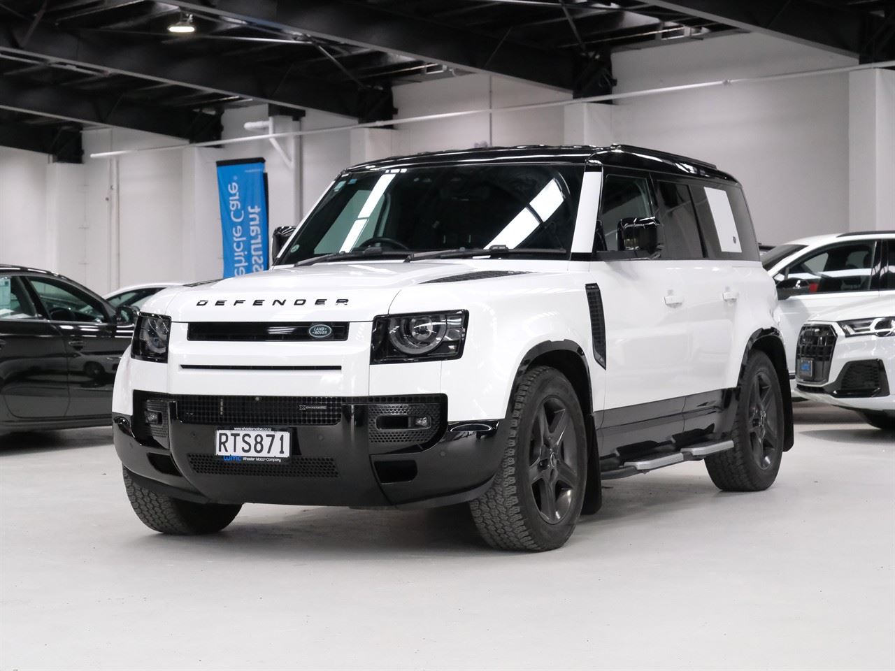 Vehicle image 4