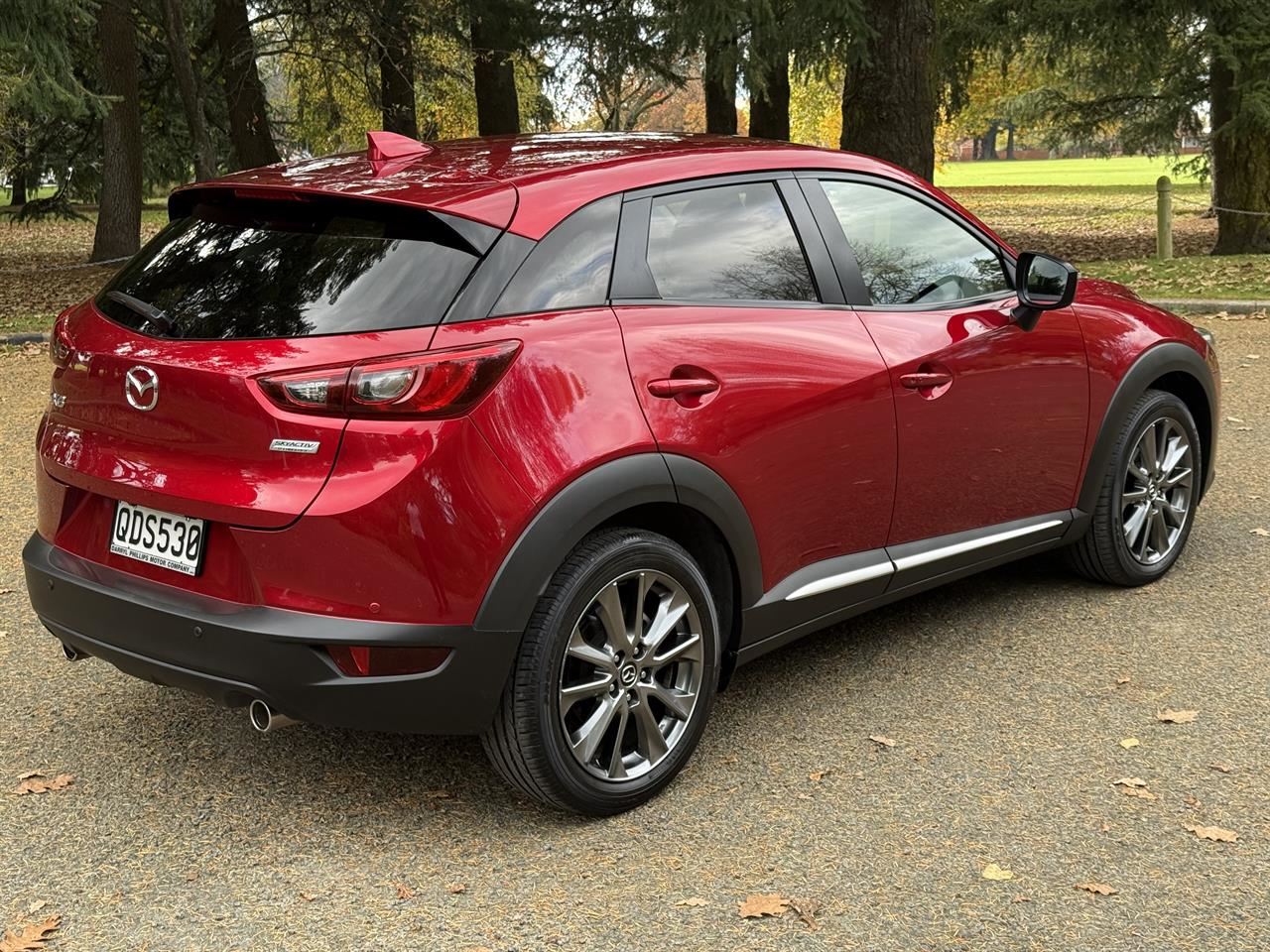 Vehicle image 5