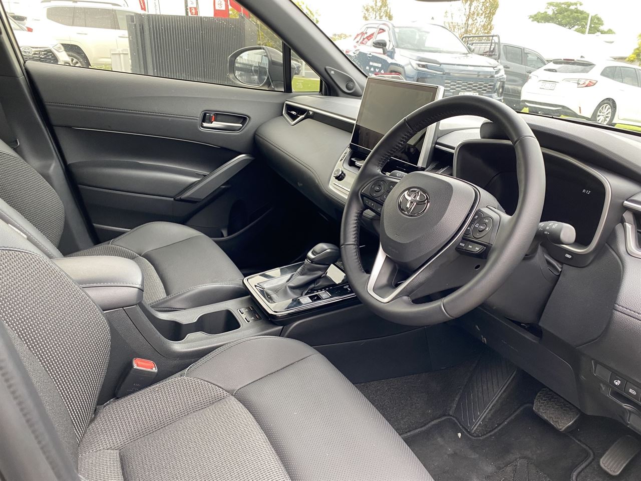 Vehicle image 5
