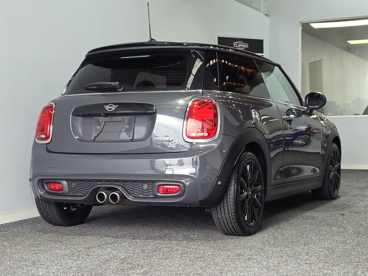 Vehicle image 2