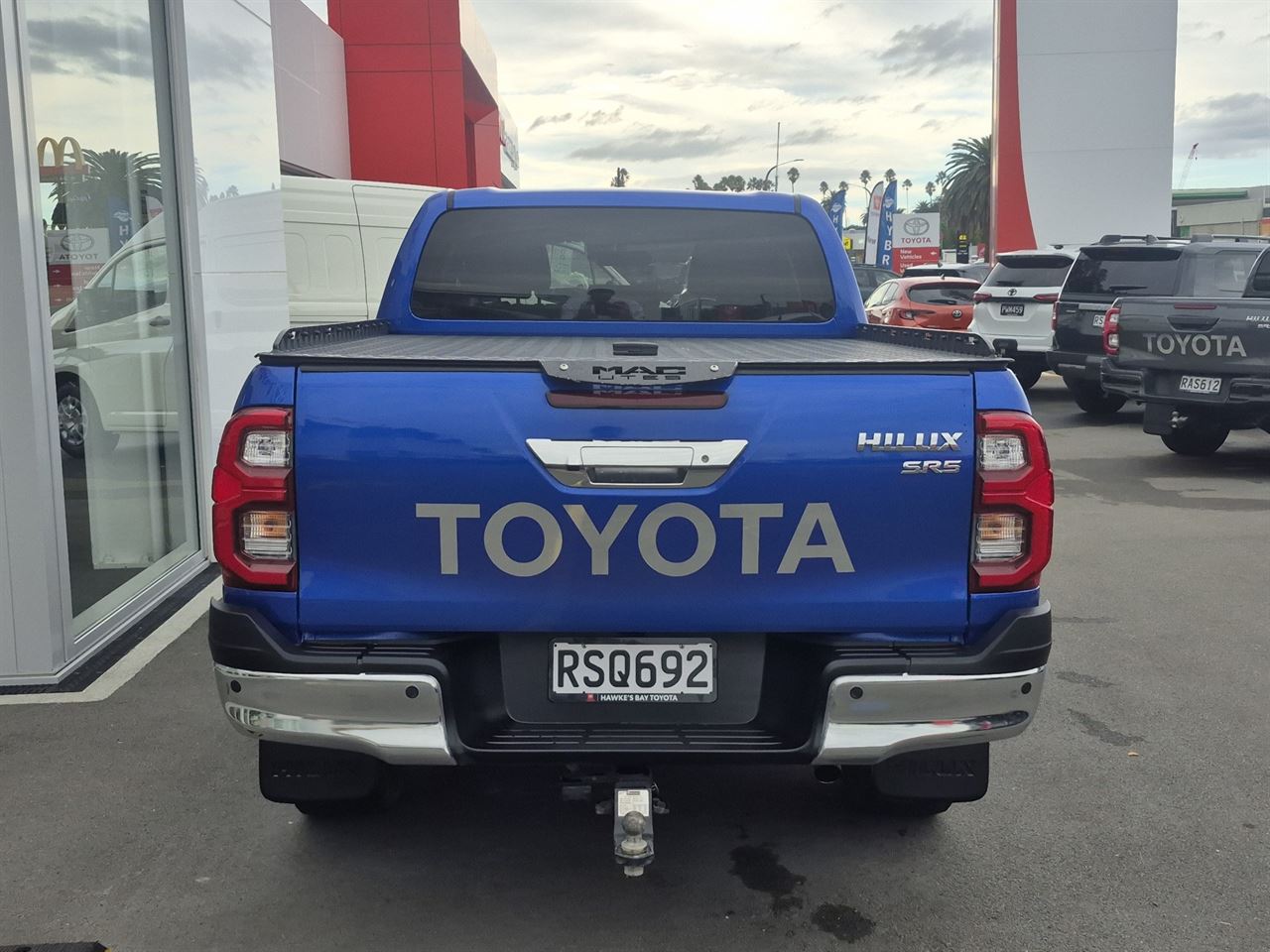 Vehicle image 4