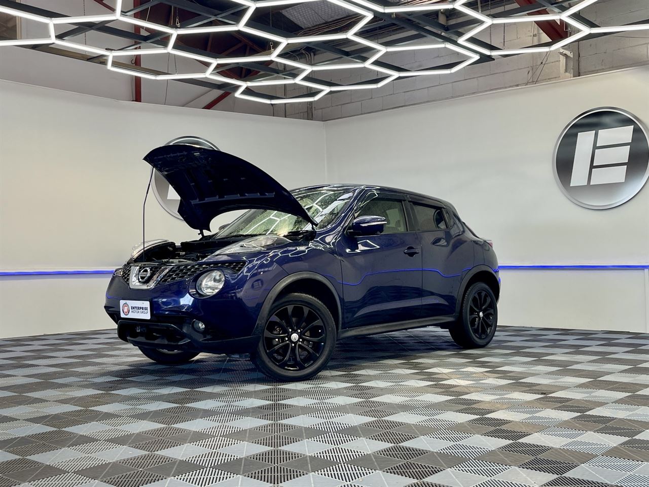 Vehicle image 3