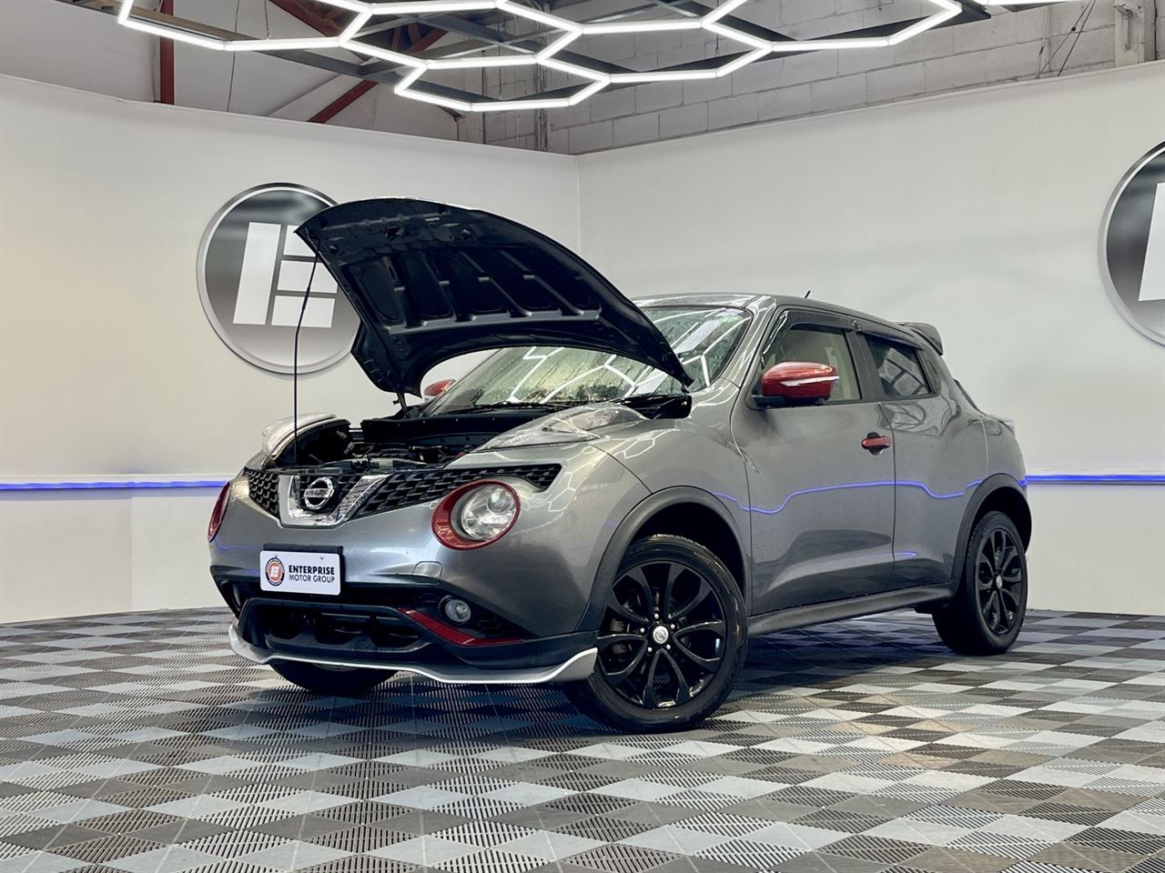 Vehicle image 3