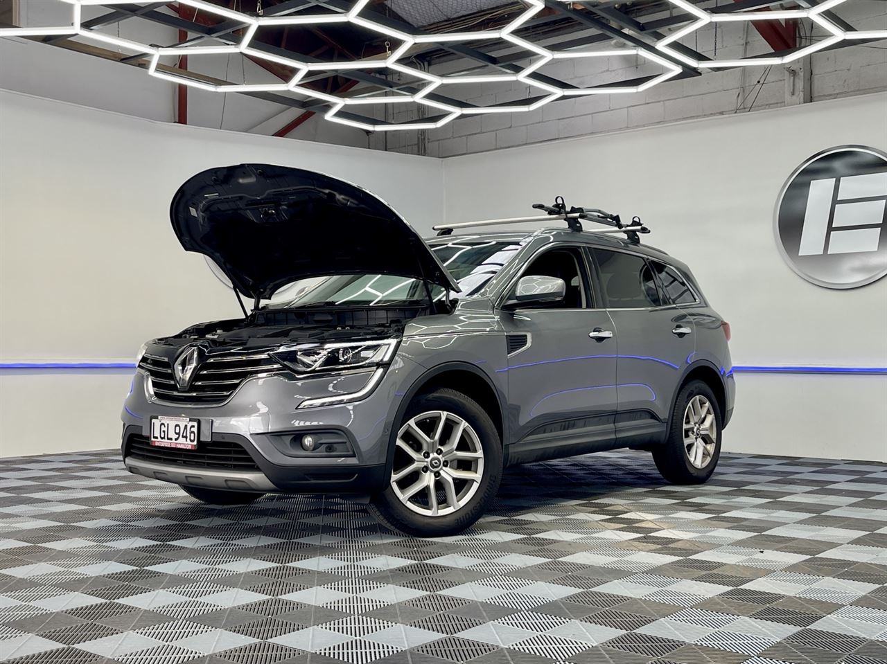 Vehicle image 3