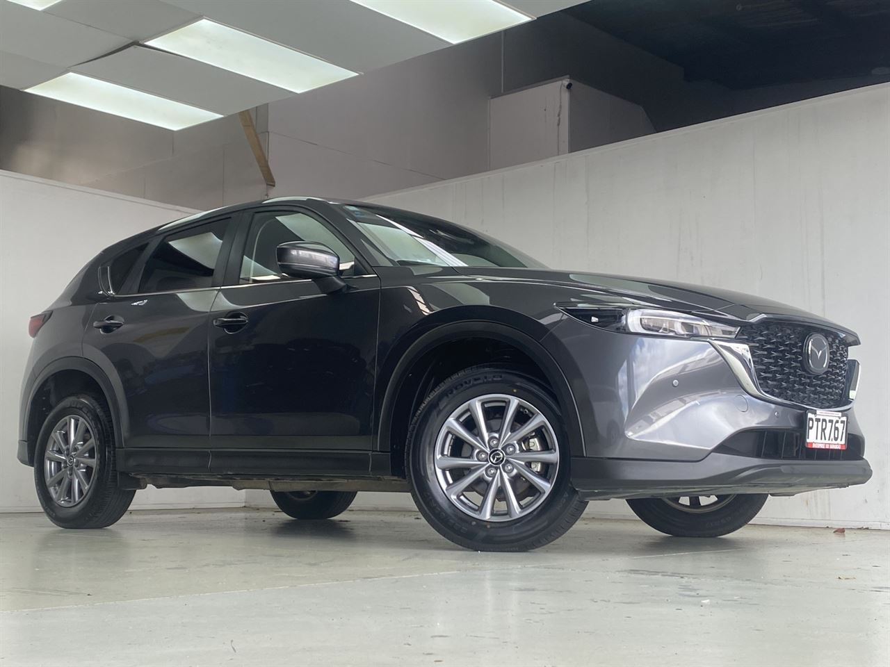 Vehicle image 5