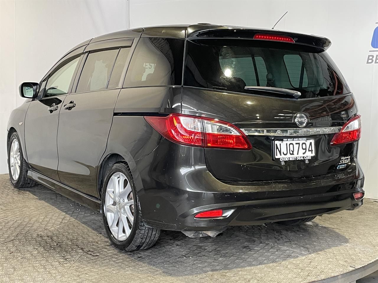Vehicle image 4