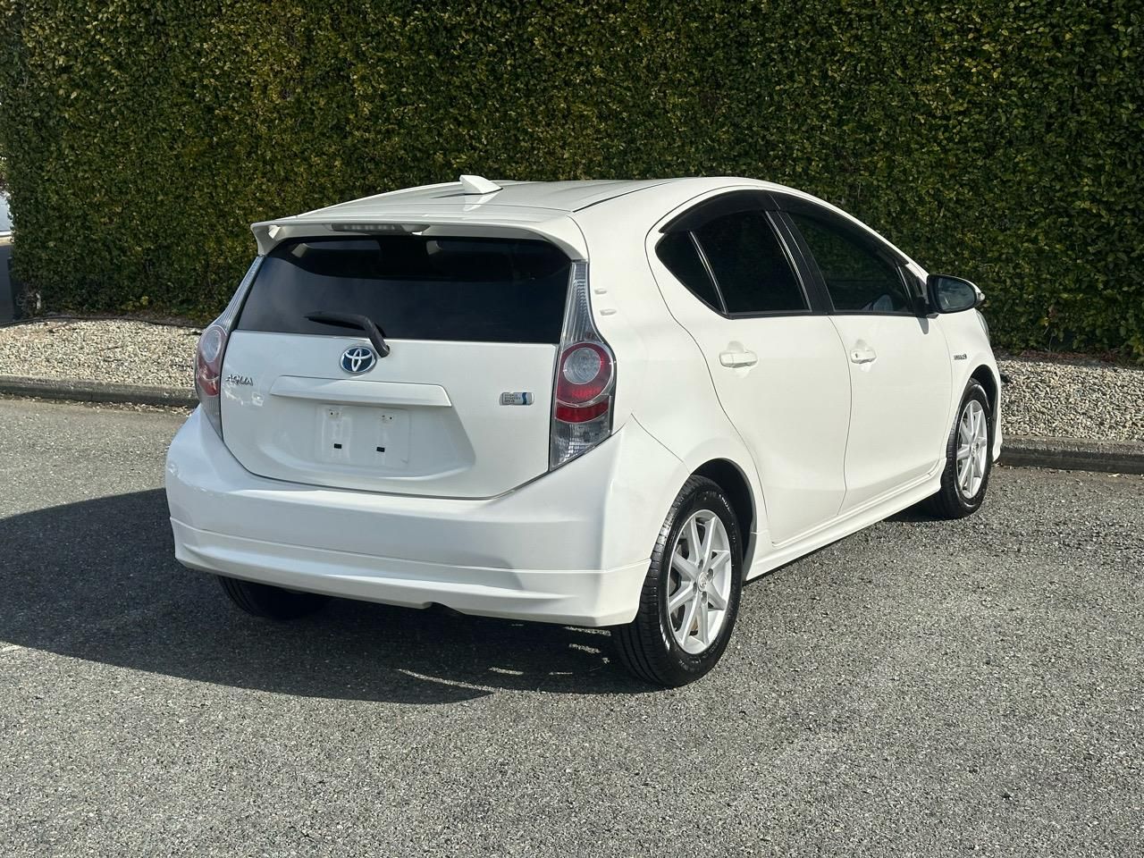 Vehicle image 3