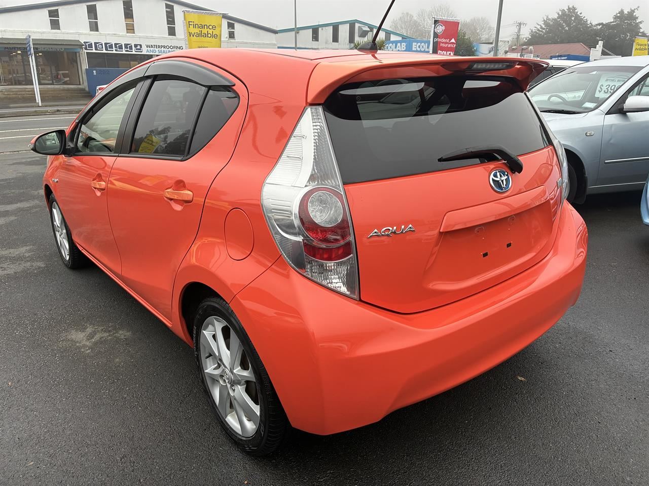 Vehicle image 4