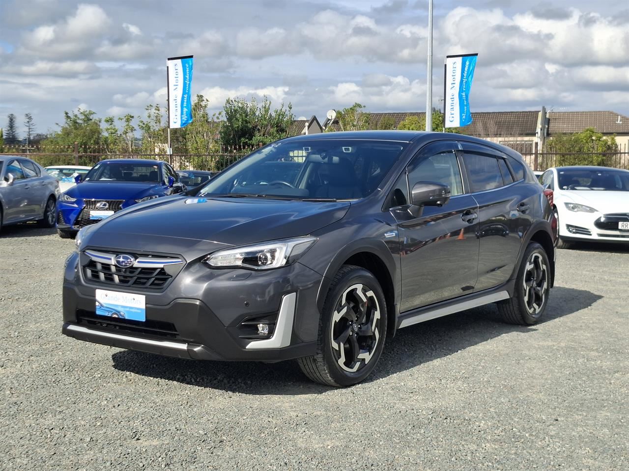 Vehicle image 3