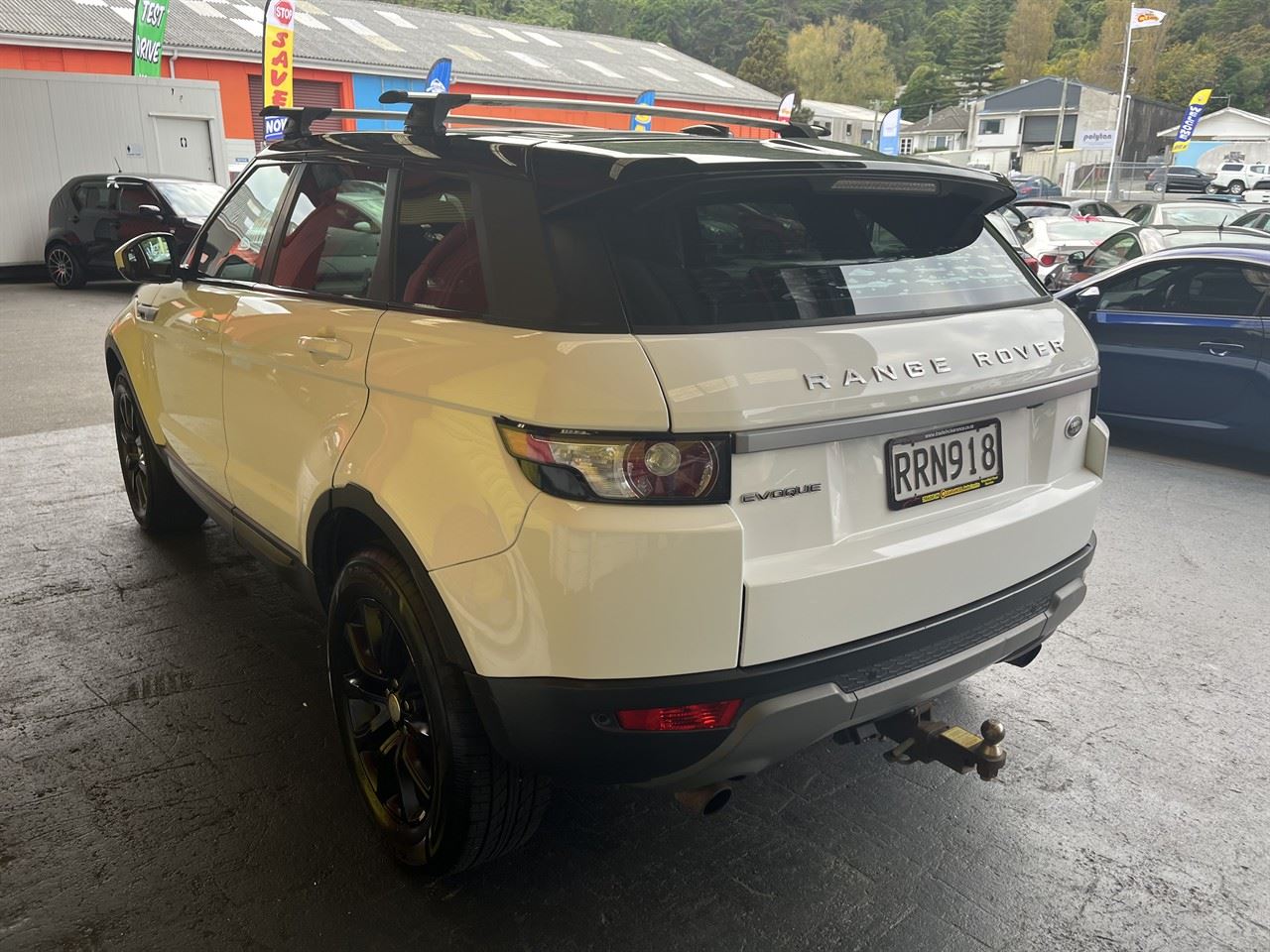 Vehicle image 4