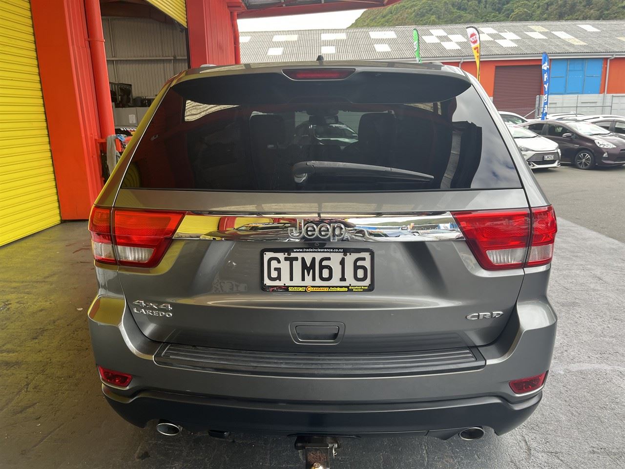 Vehicle image 5
