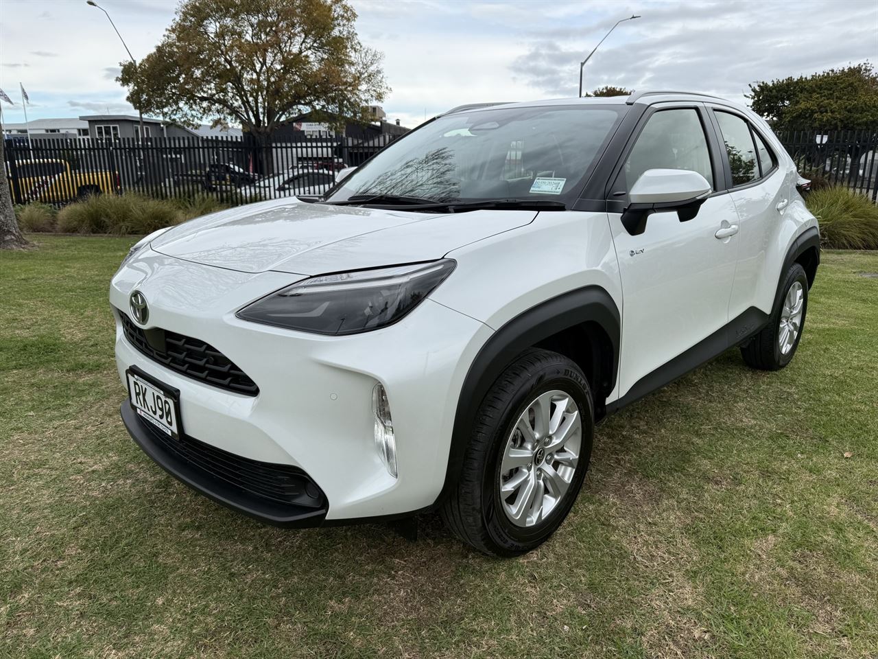 Vehicle image 3