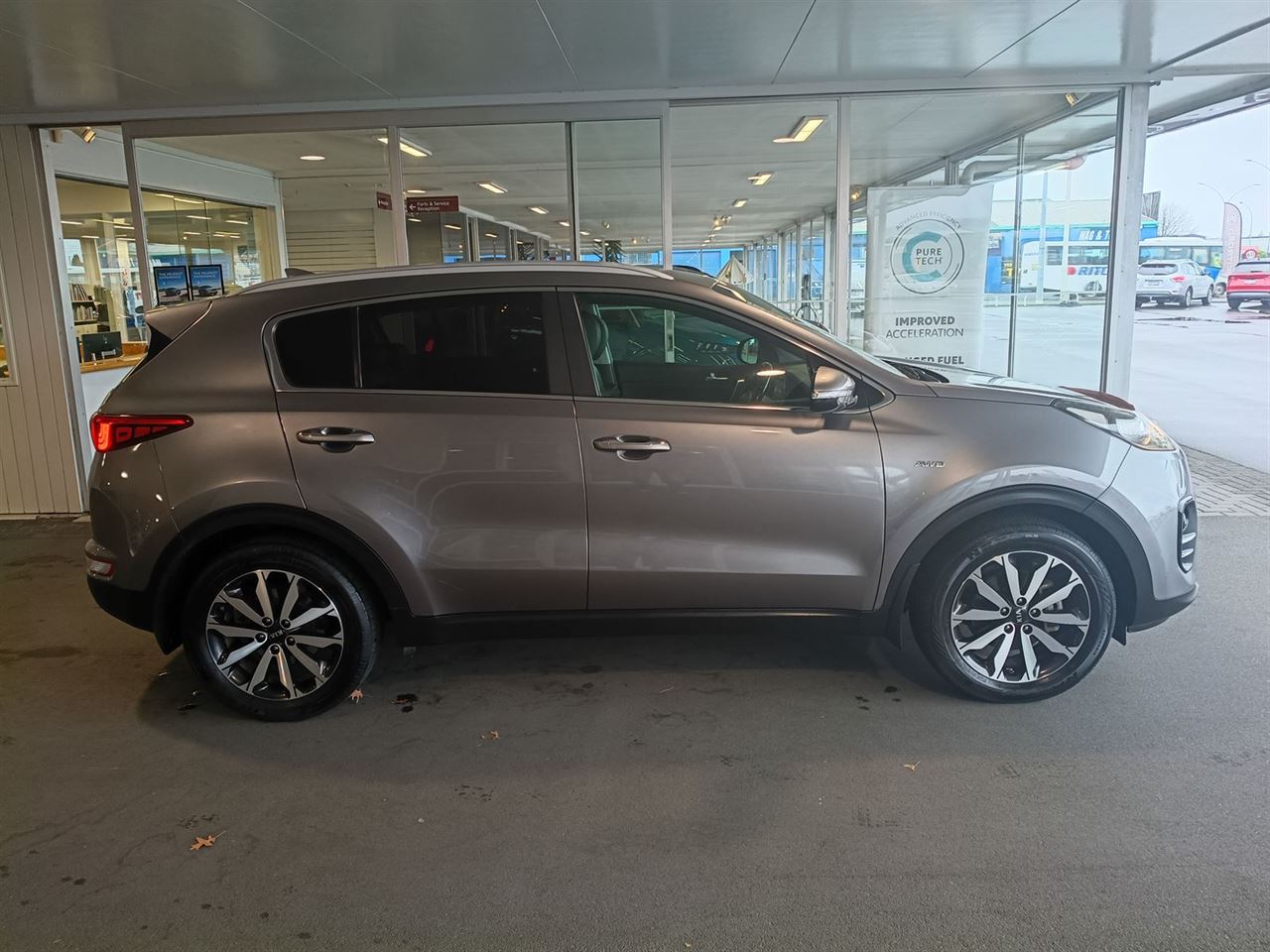 Vehicle image 4