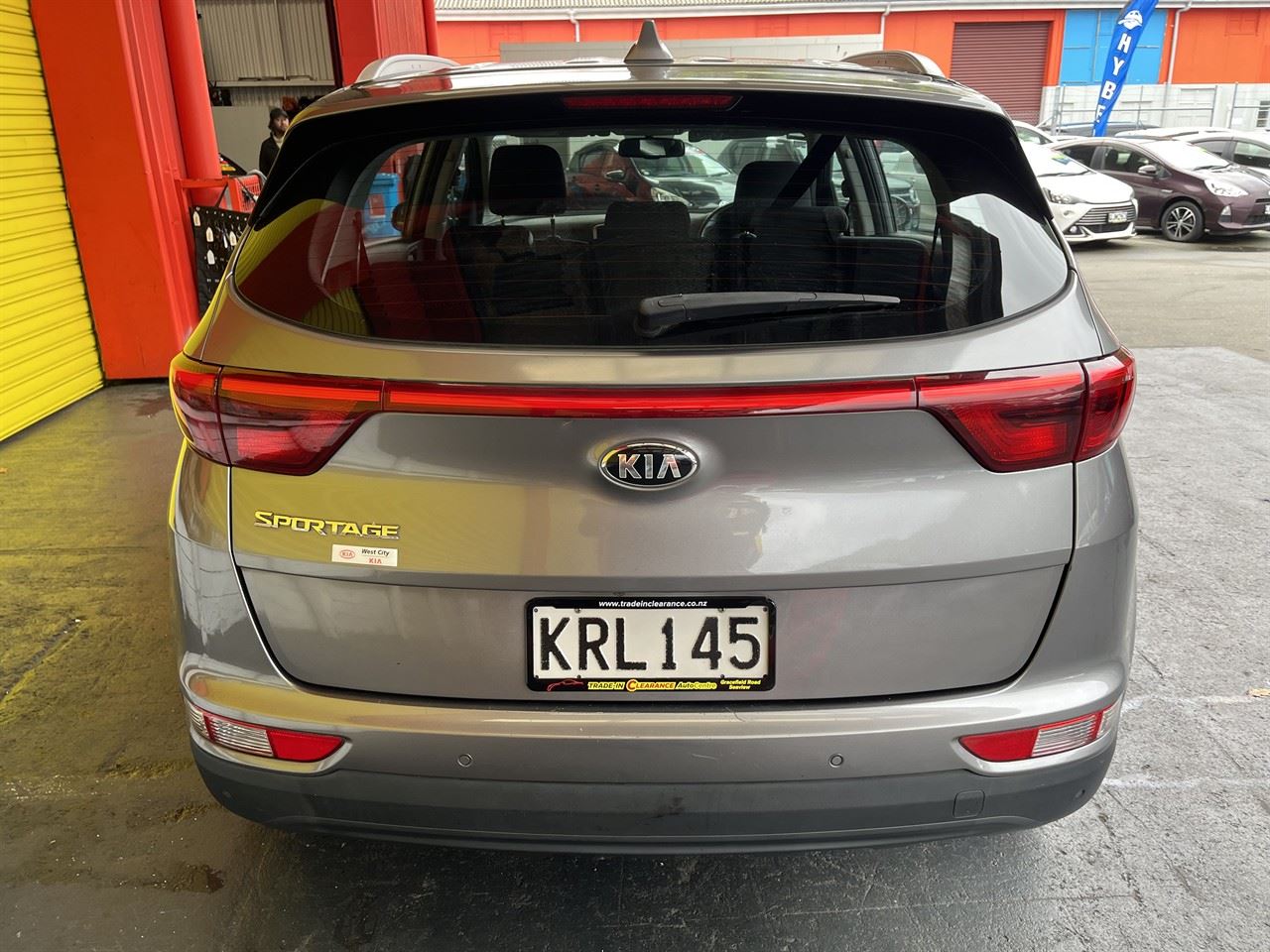 Vehicle image 5