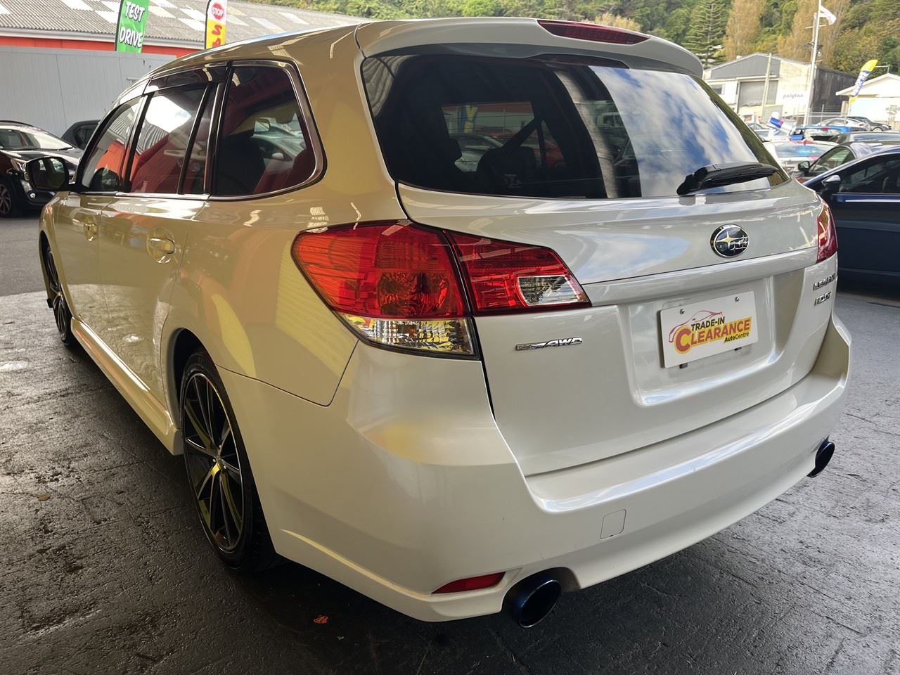 Vehicle image 4