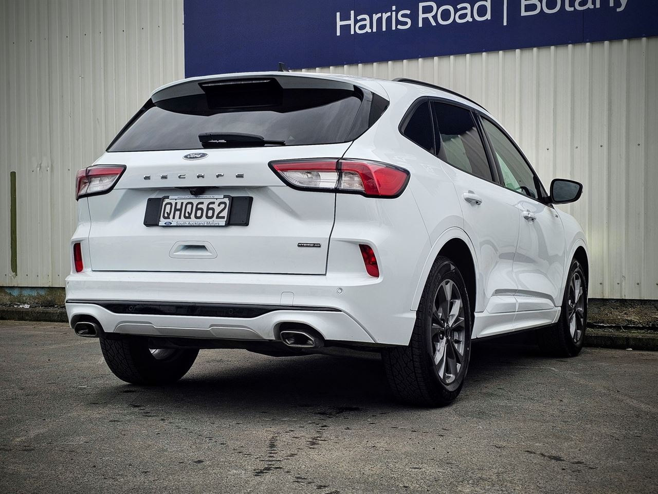 Vehicle image 3