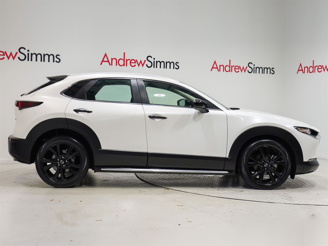 Vehicle image 3