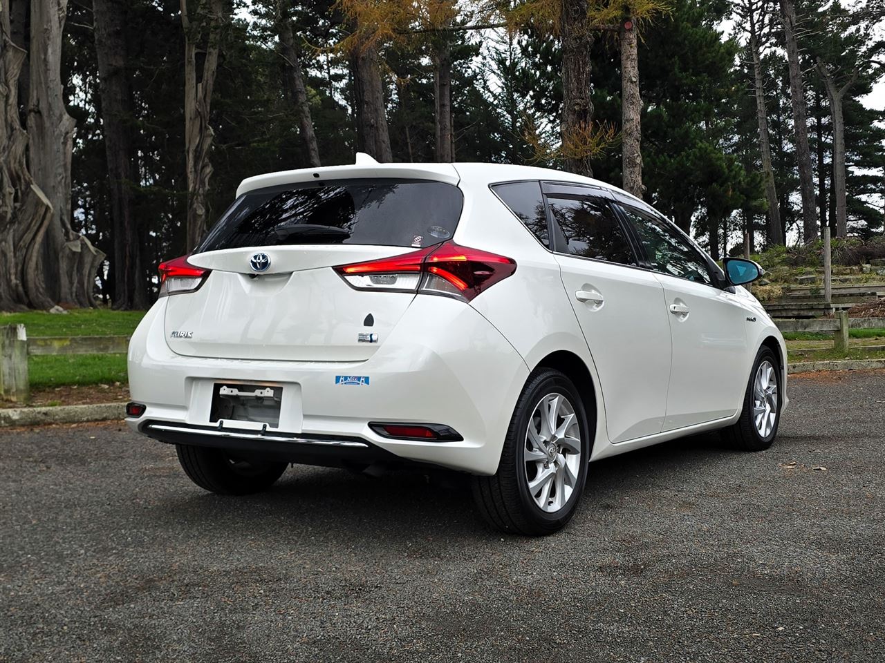 Vehicle image 3