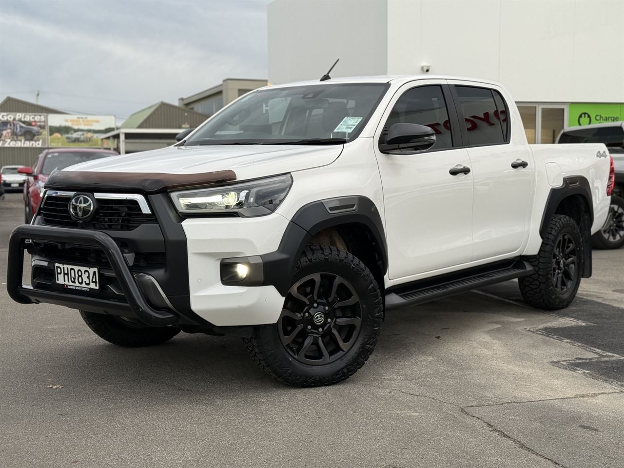 Vehicle image 4