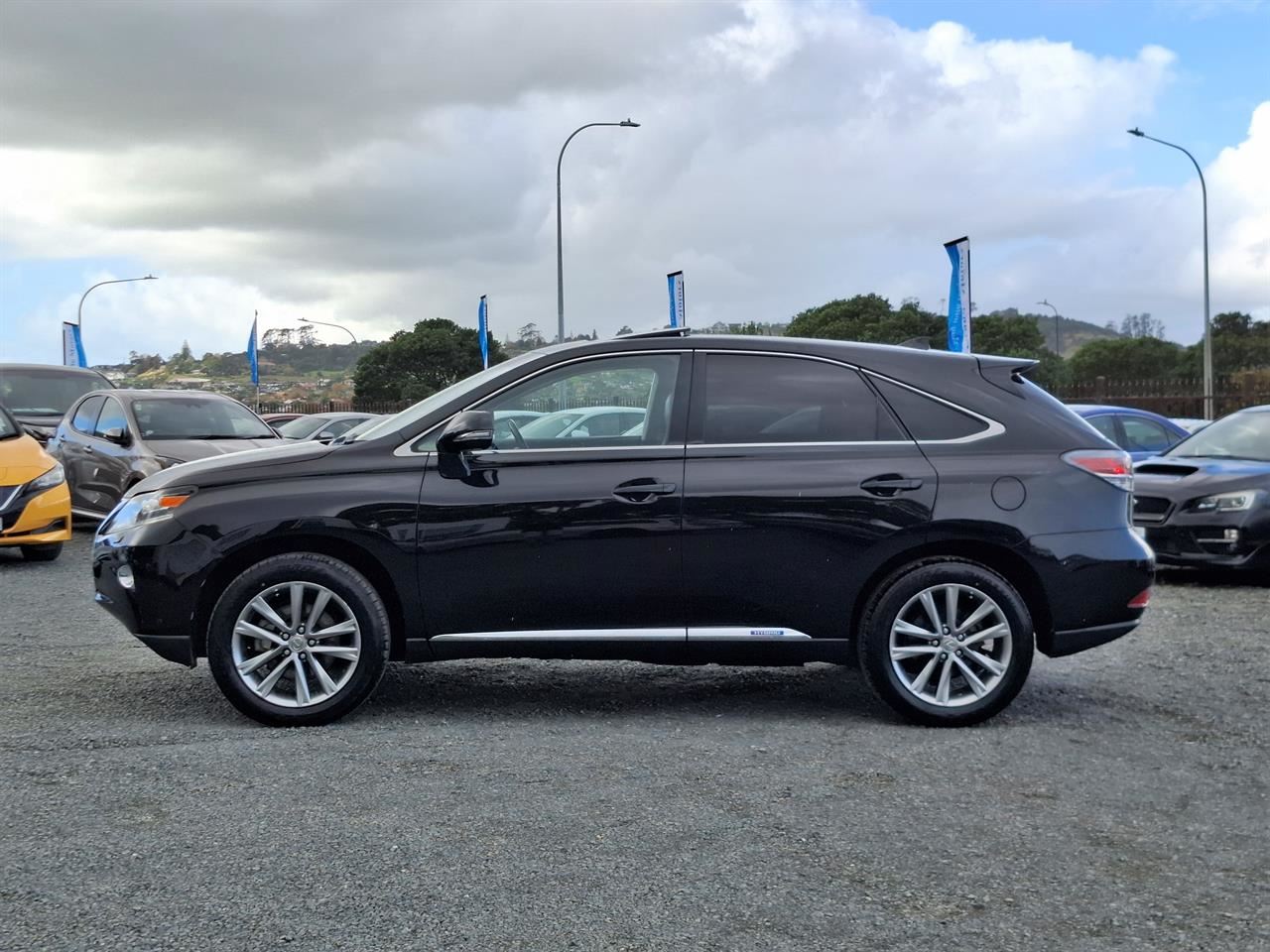 Vehicle image 4