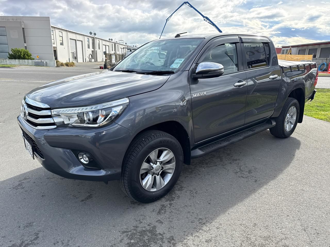Vehicle image 4