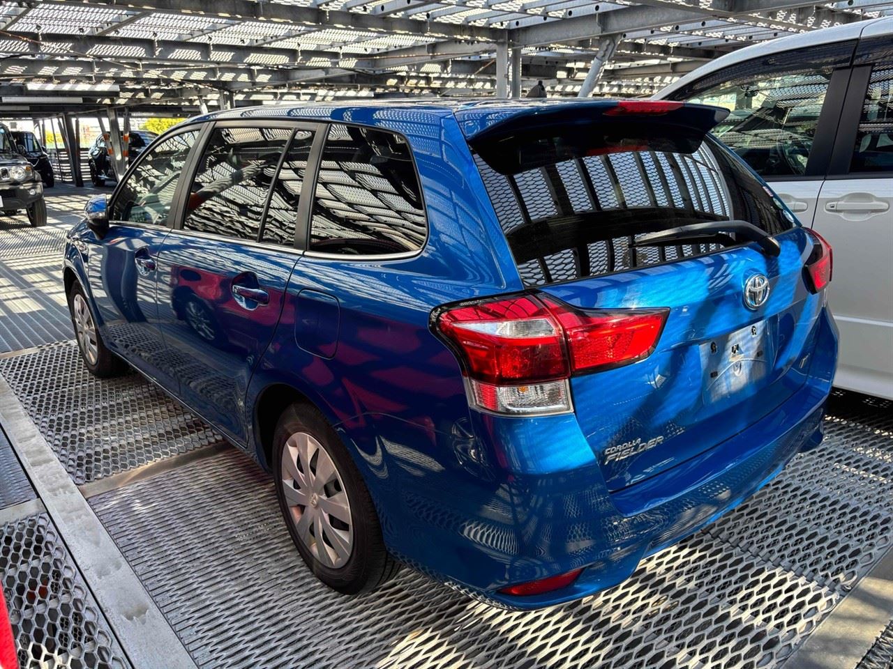 Vehicle image 5
