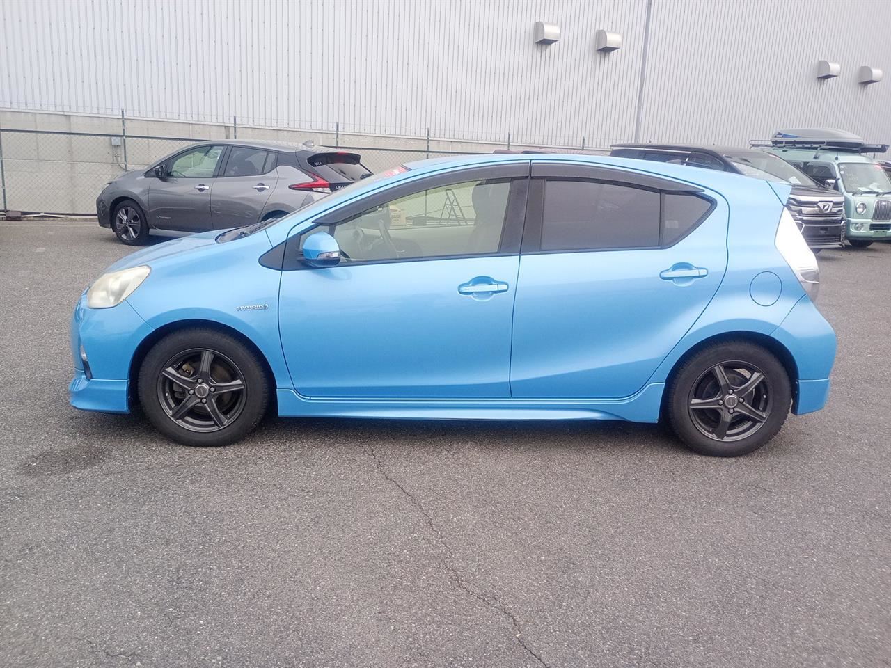 Vehicle image 5