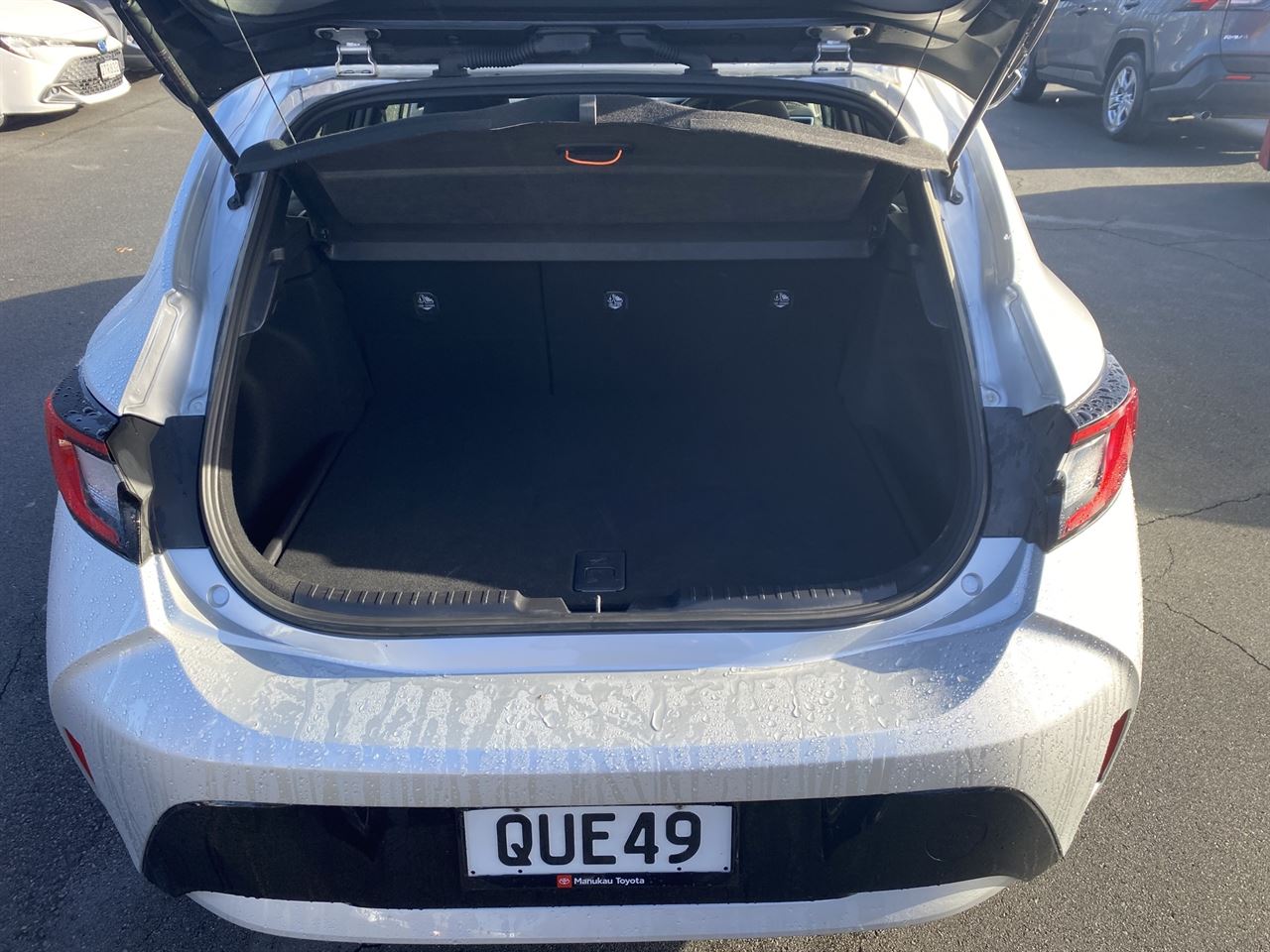 Vehicle image 5