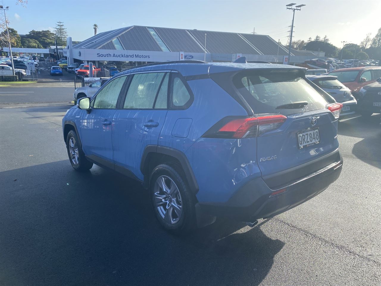 Vehicle image 5