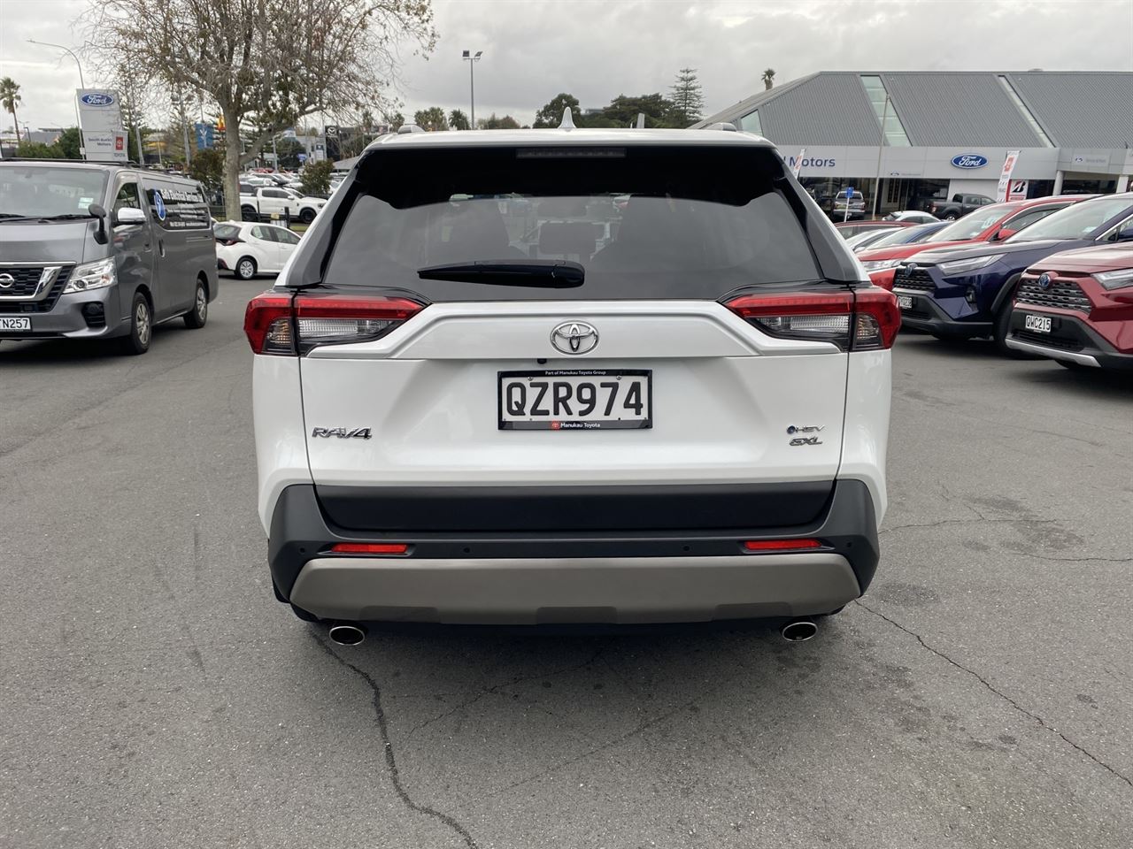Vehicle image 3
