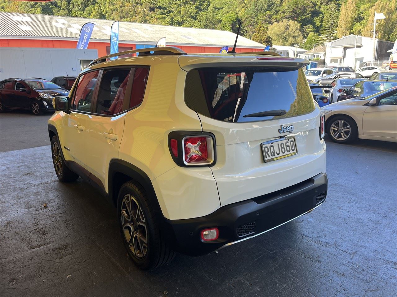 Vehicle image 4