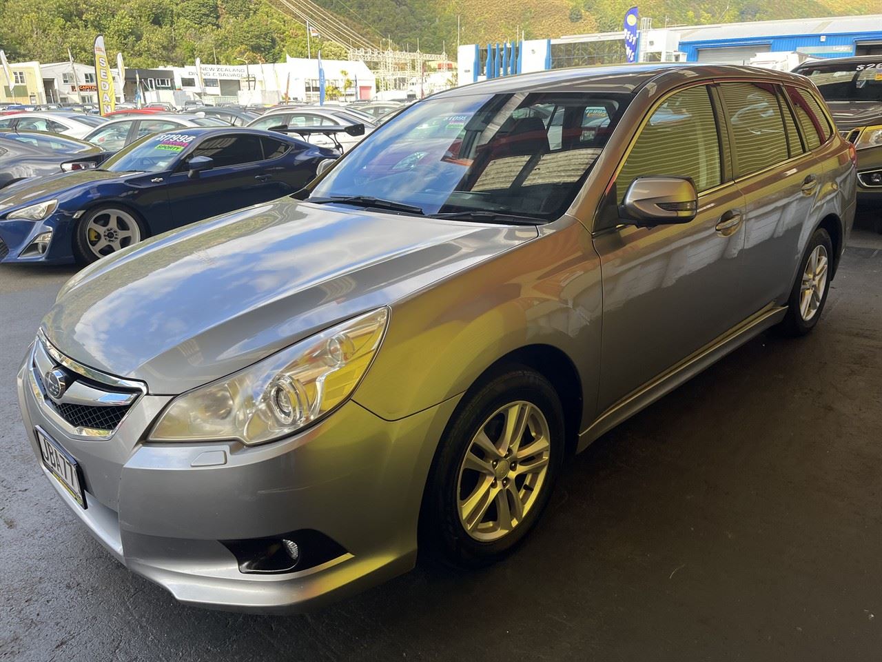 Vehicle image 3