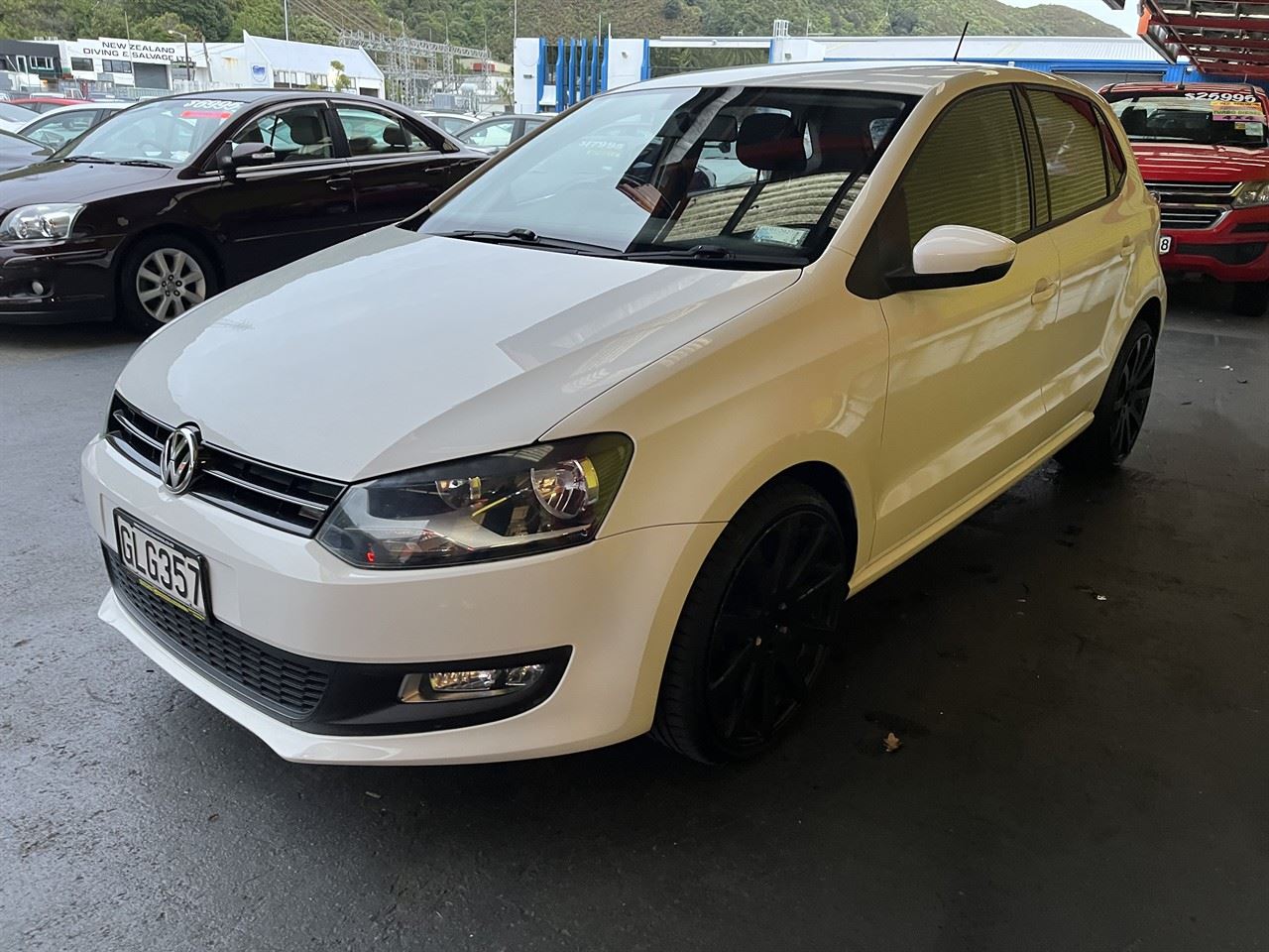Vehicle image 3