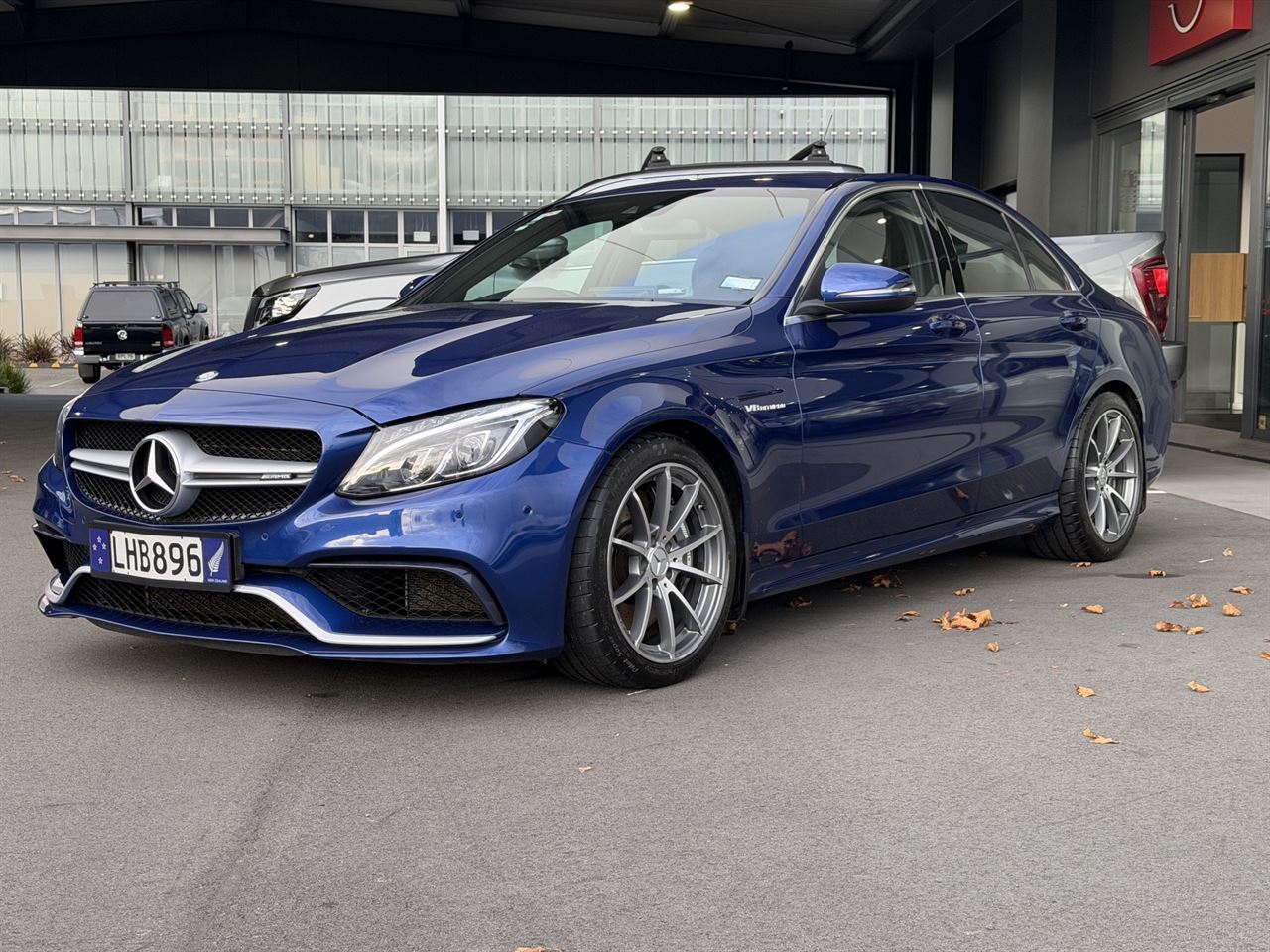 Vehicle image 3