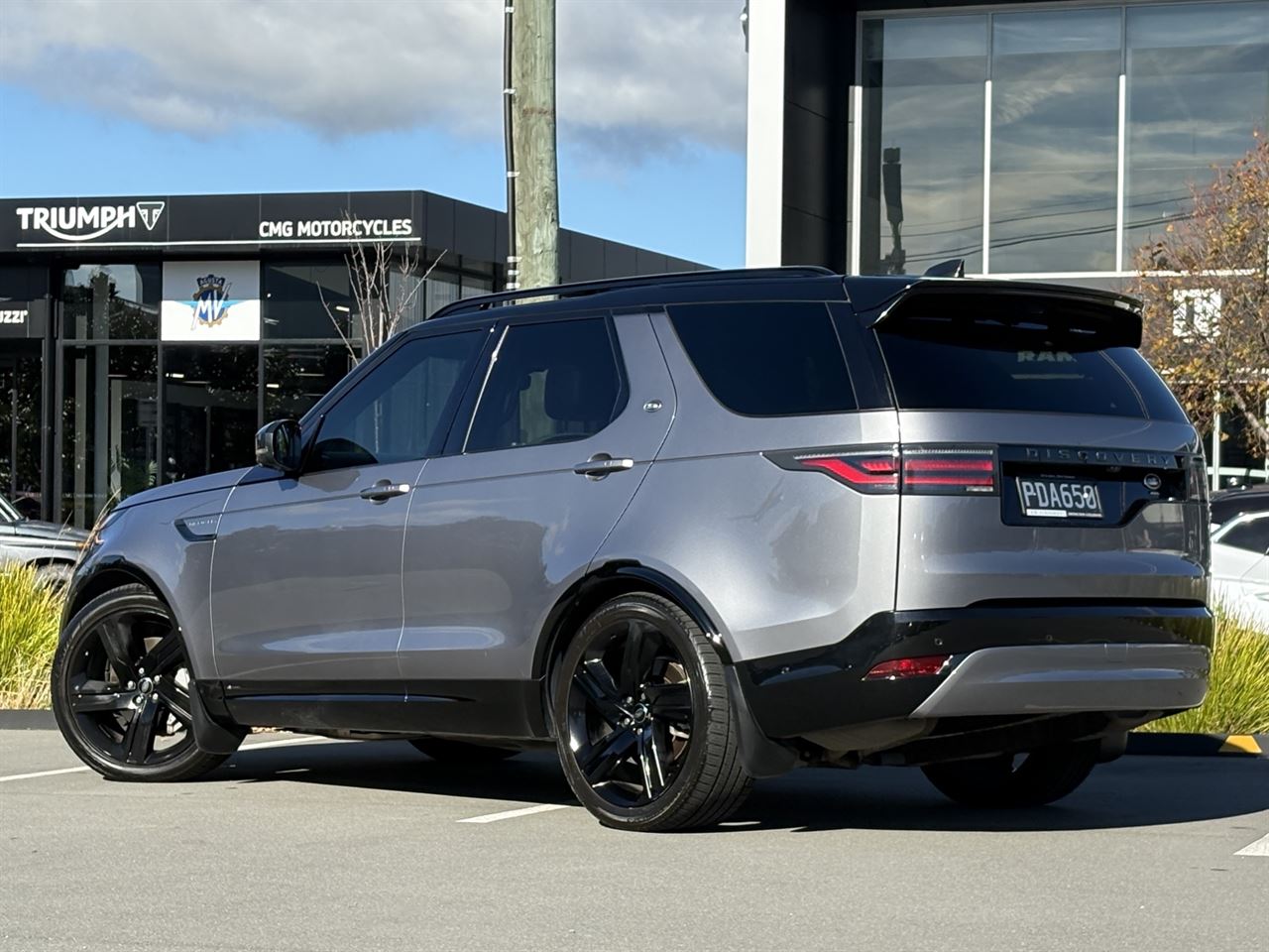 Vehicle image 4