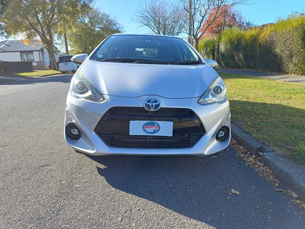 Vehicle image 3