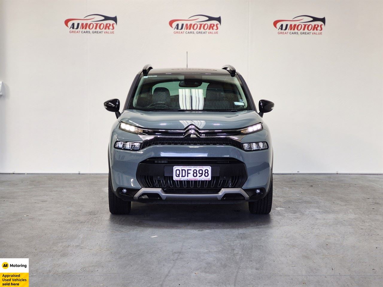 Vehicle image 2