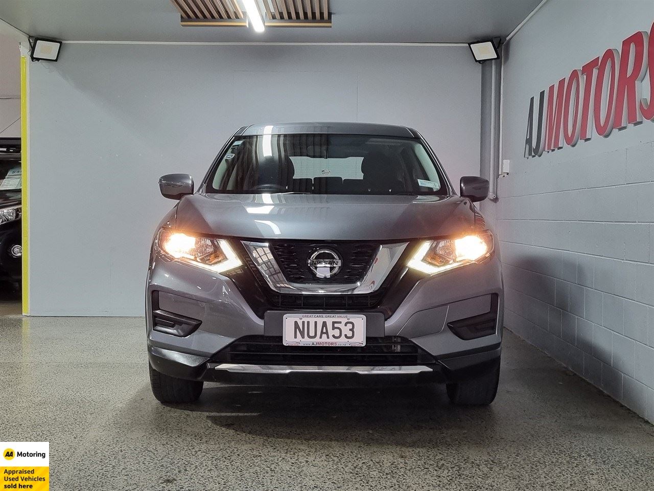 Vehicle image 2
