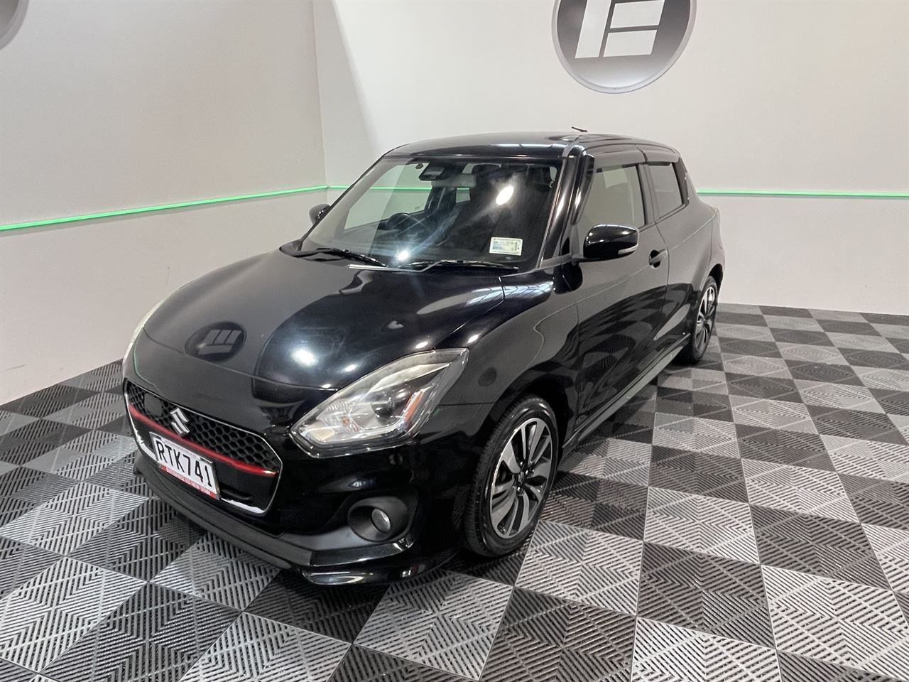 Vehicle image 3