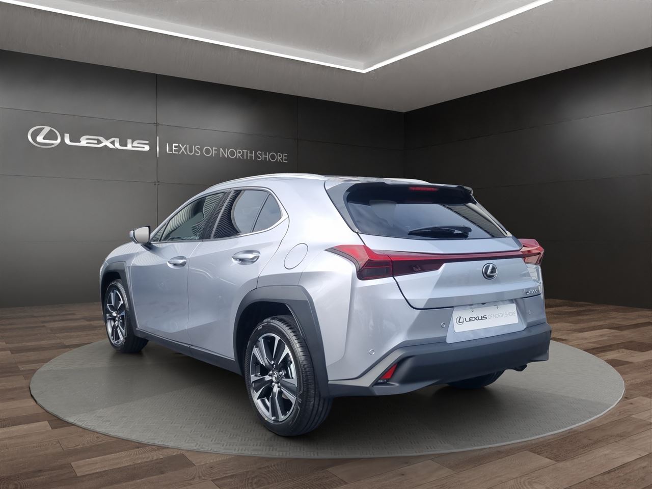 Vehicle image 5