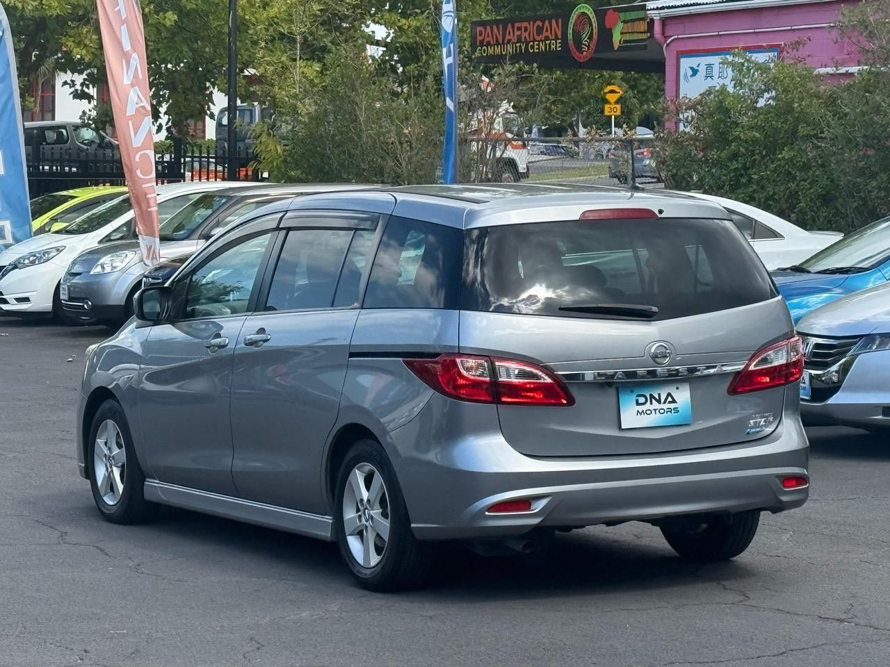 Vehicle image 5