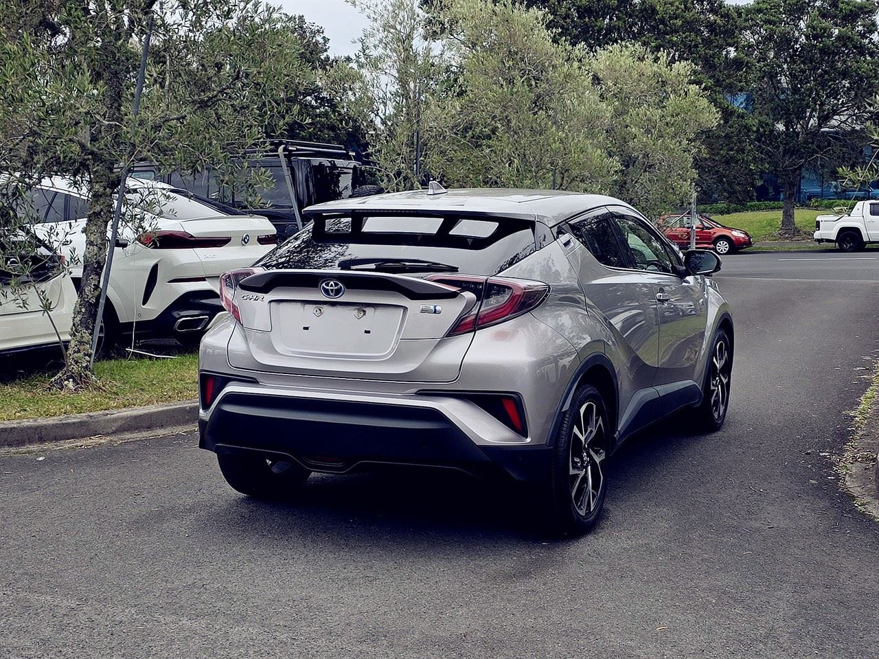 Vehicle image 3