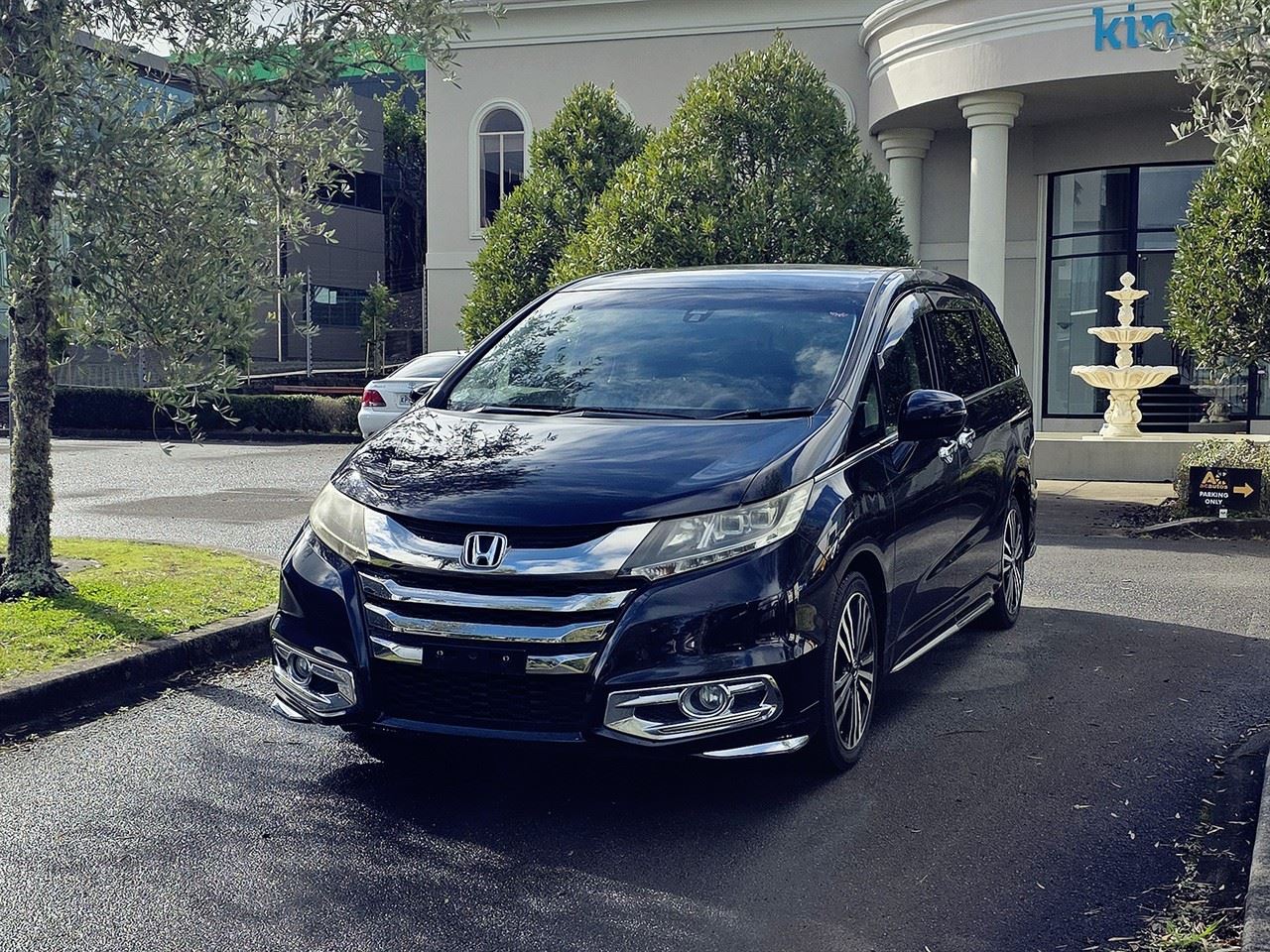 Vehicle image 3