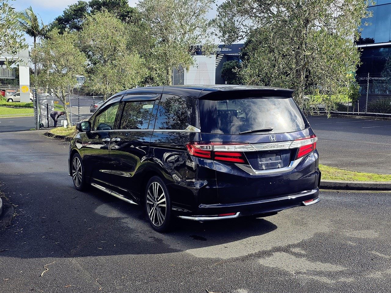 Vehicle image 5